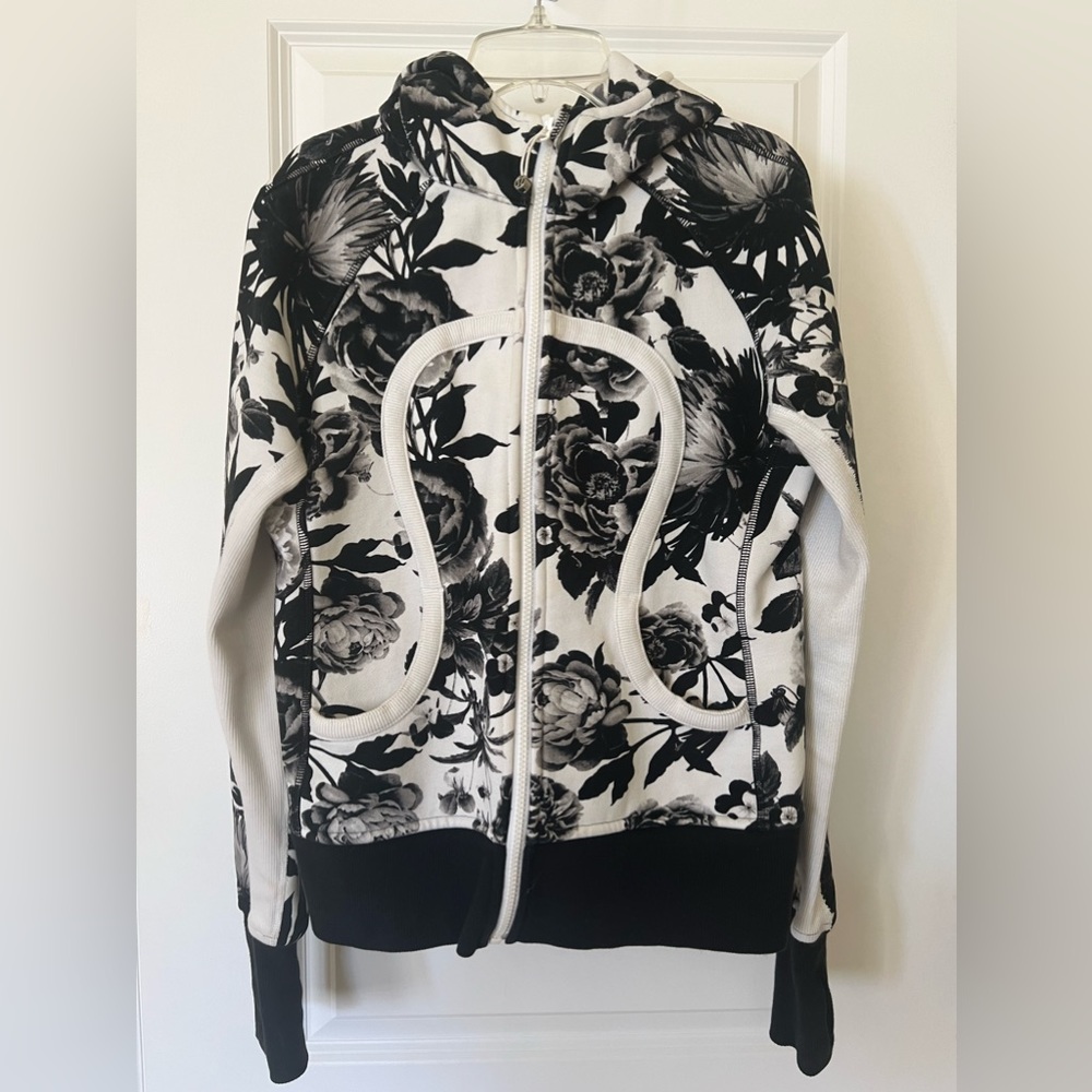 Lululemon fitted jacket